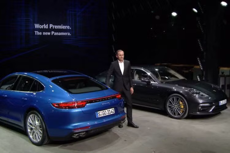  Porsche Panamera 2017 hoàn toàn mới thế hệ thứ 2 vừa ra mắt toàn cầu tại Berlin, Đức. Được phát triển lại toàn bộ, Panamera mới lên tầm cao hơn về hiệu suất vận hành và tiện nghi sang trọng.