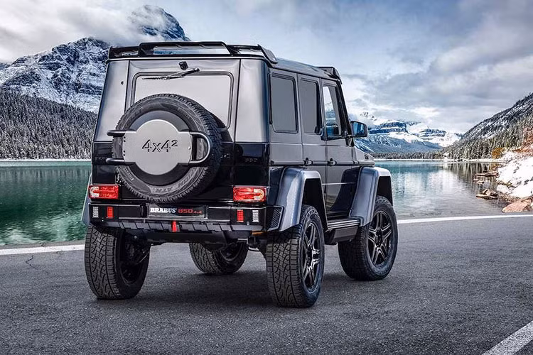 Trên thực tế, tên gọi đầy đủ của bản độ này là Brabus 850 6.0 Biturbo 4×4² Final Edition "1 of 5", và nó đã chỉ ra rằng chỉ có đúng 5 chiếc sẽ được hãng độ nổi tiếng này thực hiện. Tại Đức, mức giá khởi điểm cho mỗi chiếc lên tới 482.000 Euro (tương đương 12,7 tỷ đồng).