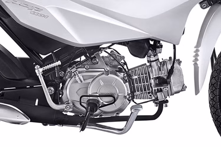 Hệ thống treo trên Pop 110i 2021 cũng chỉ là phuộc ống lồng phía trước và lò xo trụ đôi phía sau như nhiều mẫu xe máy phổ thông giá rẻ đang bán ra tại thị trường Việt Nam mà thôi.