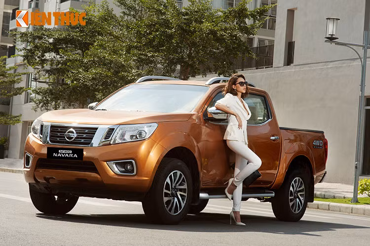 Ngoài ra, trên phiên bản mới này, NP300 Navara EL cũng được hãng Nissan trang bị hệ thống treo sau đa liên kết tiên tiến có độ bền cao nhưng dễ dàng bảo dưỡng mang lại sự thoải mái khi lái xe và khả năng xử lý vận hành tốt hơn.
