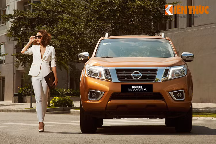 Là chiếc bán tải đầu tiên và duy nhất trong phân khúc xe bản tải tại Việt Nam, xe được trang bị hộp số tự động 7 cấp mang lại cảm giác lái chân thực, sang số chính xác và mượt mà đồng thời giúp tăng tốc êm ái và tiết kiệm nhiên liệu hơn so với trước đây.