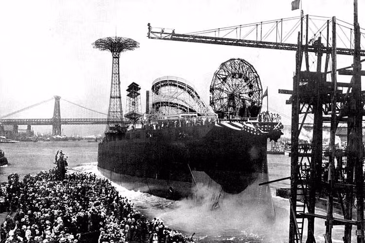 Tác phẩm Testing Hypotheticals (Giả thuyết thử nghiệm), thuộc nhóm Extrapolation Factory {Christopher Woebken(Đức), Elliott P. Montgomery (Mỹ)}:Được hướng dẫn bởi Formafantasma. Một không gian thử nghiệm được phát triển nhằm khai phá mối liên quan chặt chẽ giữa xã hội, công nghệ và môi trường.