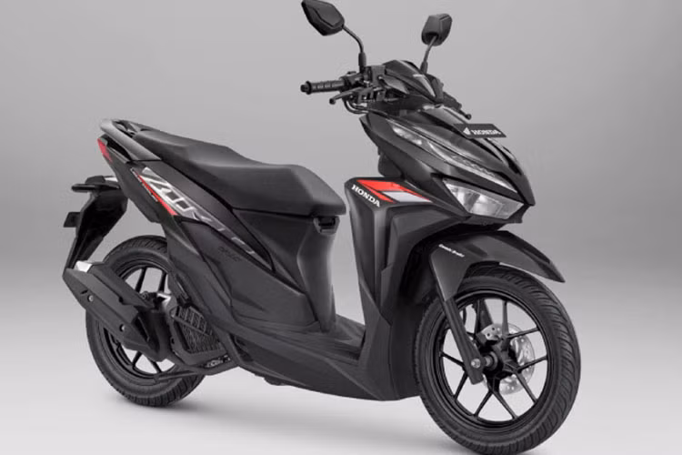 Giá xe Honda Vario 125 2021 hiện có mức bán ra ở Indonesia với đề xuất 21.005.000 IDR (33,7 triệu đồng) cho bản CBS, 21.910.000 IDR (35,15 triệu đồng) cho bản CBS-ISS, và 22.060.000 IDR (35,4 triệu đồng) cho bản màu đặc biệt.