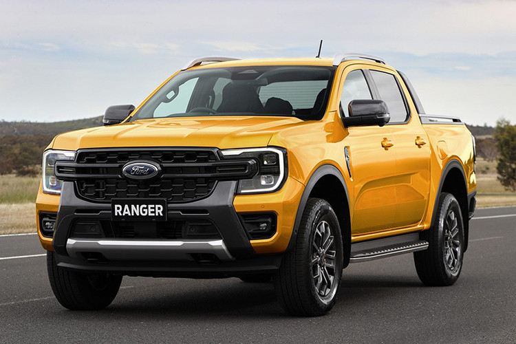 Thế hệ mới của dòng xe bán tải Ford Ranger lần đầu tiên ra mắt tại Úc vào cuối năm ngoái. Đến nay, Ford đã chốt lịch ra mắt mẫu xe này ở thị trường Đông Nam Á, cụ thể là Thái Lan. Theo đó, Ford Ranger 2022 mới sẽ chính thức được giới thiệu tại Thái Lan vào ngày 21/3 tới đây. Sau đó, xe sẽ được trưng bày tại triển lãm Bangkok Motor Show 2022.