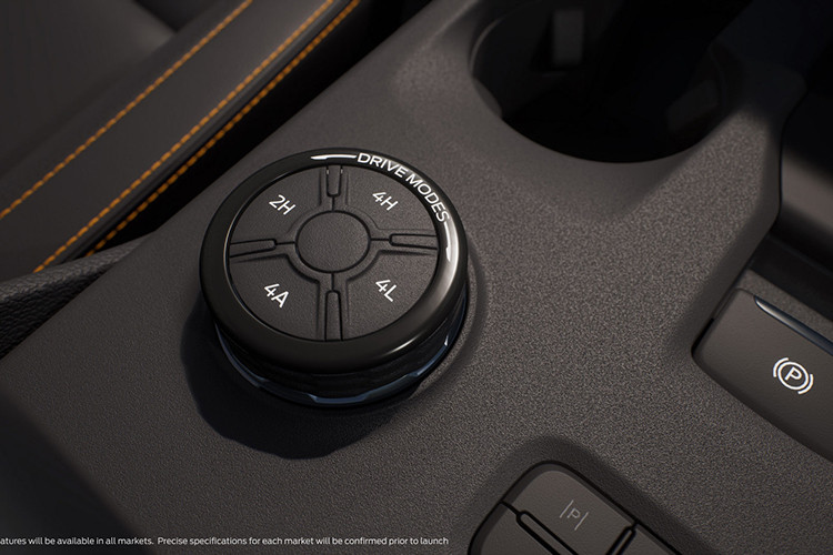 Điểm nhấn đáng chú ý tiếp theo của Ford Ranger 2022 chính là động cơ với 2 tùy chọn hoàn toàn mới. Đầu tiên là động cơ diesel V6, tăng áp, dung tích 3.0L mới, dùng chung với đàn anh Ford F-150.