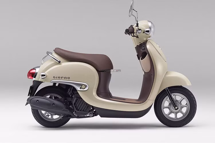 Mới đây Honda vừa chính thức trình làng phiên bản 2022 mới nhất cho mẫu xe tay ga 50cc này. Theo đó, Honda Giorno 2022 mới vẫn mang thiết kế tròn trịa đáng yêu quen thuộc từ những ngày đầu tiên xuất hiện.