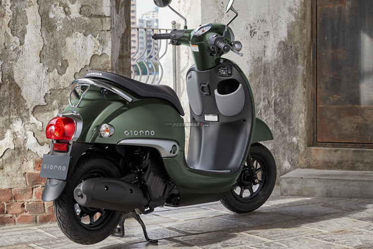 Trái tim của xe vẫn là khối động cơ xylanh đơn, SOHC, dung tích 50cc, sản sinh công suất 4,5 mã lực tại tua máy 8.000 vòng/phút và mômen xoắn cực đại 4,1 Nm tại tua máy 6.000 vòng/phút. 