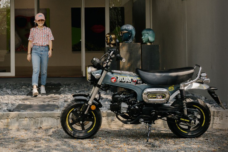 Ấn phẩm xe máy Honda DAX 125 KUBO Limited Edition bản giới hạn này mang đến một thông điệp mạnh mẽ: "Nếu đã có đủ DAX, hãy cùng nhau trải nghiệm!".