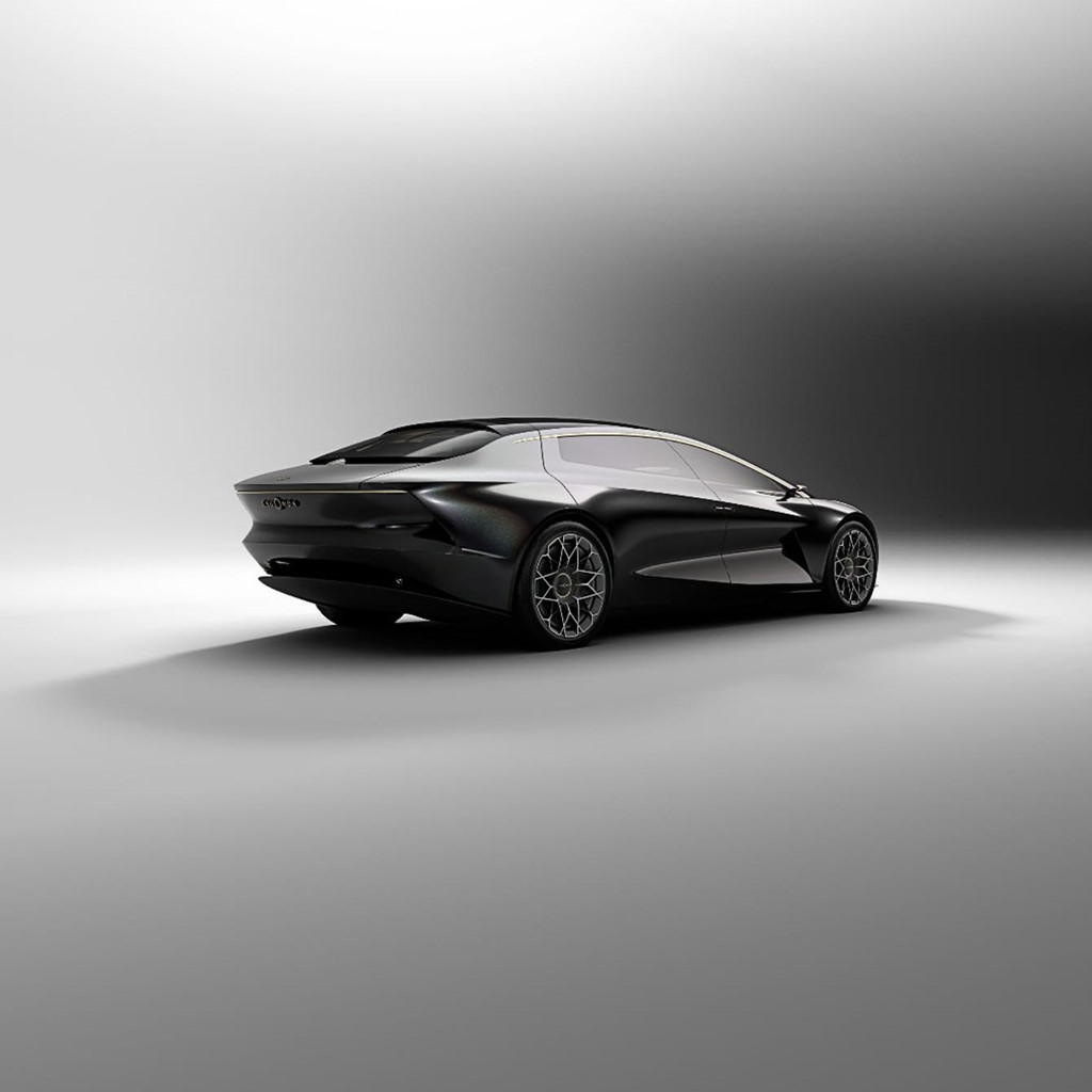 Tuy nhiên, mẫu xe tự lái Aston Martin Lagonda Vision sẽ không được sản xuất thương mại. Mẫu concept này sẽ làm nền tảng cho những concept tiếp theo của Aston Martin. Sau năm 2023, những mẫu xe điện gắn mác Lagonda sẽ chính thức bán ra thị trường.