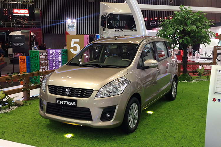 Suzuki Ertiga là chiếc MPV 7 chỗ ngồi, ra mắt thị trường Việt Nam lần đầu vào cuối năm 2014. Tuy nhiên, trái ngược với kỳ vọng ban đầu sẽ đạt doanh số 1.200 xe/năm, Ertiga lại thường xuyên nằm trong top xe "ế" nhất. Doanh số xe bán ra của Ertiga trong tháng 2 vừa qua chỉ đạt 3 xe đủ cho thấy nó đã cũ tới mức nào sau nhiều năm chưa thay đổi.