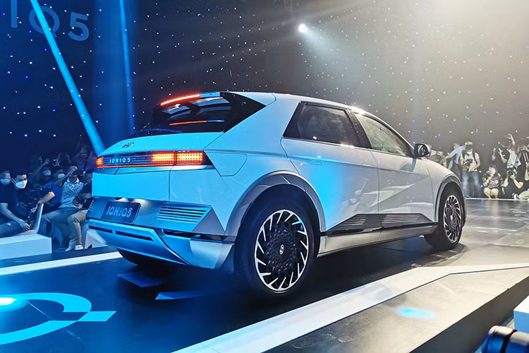 Vua ra mat Viet Nam, Hyundai loniq 5 da 