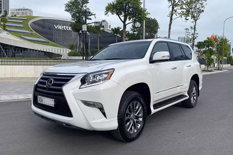 Chiếc SUV nhà Lexus theo nhiều người dùng đánh giá thì nó kha tốt khi nó cân bằng được nhiều yếu tố như thương hiệu, kích thước rộng rãi, an toàn và tính thanh khoảng cao và hơn hết là độ an toàn của một chiếc xe SUV hạng sang.