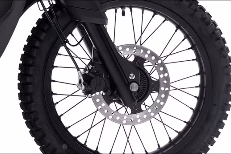 Hệ thống phanh là một điểm cộng lớn về an toàn khi vận hành, đặc biệt trong điều kiện đường trơn trượt hoặc phanh gấp. Không chỉ có ABS, Kamax Cub-X còn được trang bị Smartkey, giúp người dùng khởi động xe một cách nhanh chóng mà không cần dùng chìa khóa cơ, đồng thời tăng cường tính bảo mật, hạn chế tình trạng trộm cắp.