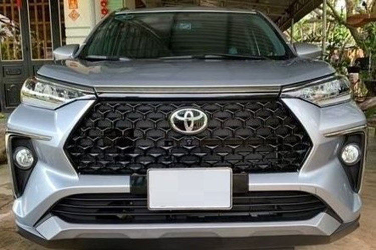 Toyota Veloz Cross vua chay da rao ban, chu xe 