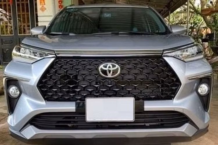 Toyota Veloz Cross vua chay da rao ban, chu xe 
