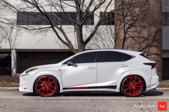 Tại thị trường Việt Nam phiên bản Lexus NX 200t vẫn xuất hiện trong nước thông qua các đại lý kinh doanh tư nhân chào bán với mức giá khoảng 2,7 tỷ đồng. Tuy nhiên với những gói độ hàng độc như Auto Art trang bị trên mẫu xe trong bài viết thì chưa hề có ở Việt Nam.