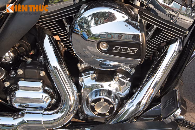 Mẫu xe đường trường này có mức tiêu hao nhiên liệu trung bình khoảng 5,6 lít/100km đường hỗn hợp theo công bố của nhà sản xuất.