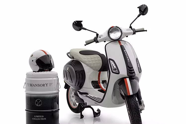Phiên bản đặc biệt của mẫu xe ga điện Vespa Elettrica Monaco Edition mới được lấy cảm hứng phong cách tự do phóng khoáng và hướng tới một chiếc xe thân thiện với môi trường đồng thời cho khả năng di chuyển linh hoạt trên đường phố thường ngày.
