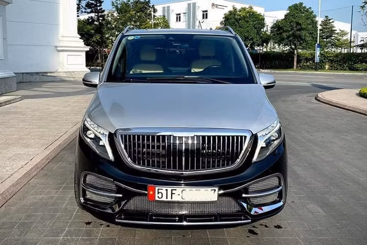 Mẫu xe MPV Mercedes-Benz V-Class vốn không còn là cái tên xa lạ với người tiêu dùng trên thế giới trong phân khúc xe hơi đa dụng (MPV) hạng sang và ngay tại Việt Nam đây cũng là chiếc xe được lựa chọn khá nhiều.