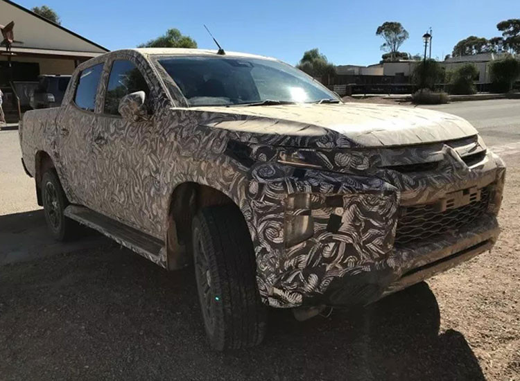 Mitsubishi Triton 2019 là thế hệ Triton “trọn vẹn” cuối cùng trước khi nó bước sang thế hệ mới được đồn đoán sẽ chia sẻ khá nhiều từ "người đồng hương" của mình là mẫu bán tải Nissan Navara hay Renault Alaskan trong liên minh hợp tác giữa 3 hãng xe Renault-Nissan-Mitsubishi.