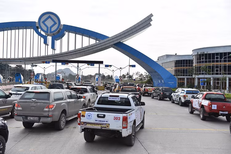 Năm nay, KOP sẽ có sự góp mặt của 104 vận động viên với 52 đội đua tranh tài ở 4 hạng: Bán tải 4x4 nguyên bản; Bán tải 4x2 nguyên bản; Bán tải 4x4 cơ bản; Bán tải 4x4 nâng cấp. Các đội đua sẽ tranh tài ở 9 đường thi khác nhau, từ SS1 tới SS9 trong khu vực đảo Tuần Châu – Hạ Long.