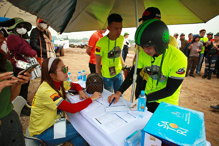 Về KOP, đây là giải đua dành cho dòng xe bán tải địa hình có quy mô tổ chức chuyên nghiệp nhất Việt Nam. Khởi điểm từ giải thi kỹ năng lái xe bán tải địa hình được câu lạc bộ PVC tổ chức thường niên, với mong muốn tạo ra một sân chơi chính quy xứng đáng cho cộng đồng yêu thích ôtô bán tải, King of Pickup (KOP) lần đầu diễn ra vào năm 2015.