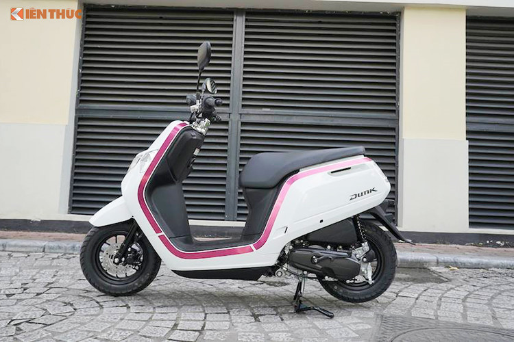 Ra đời từ năm 2014, mẫu xe tay ga 50cc này được nhà sản xuất Nhật Bản hướng tới thị trường nội địa Nhật, tới đối tượng khách hàng trẻ thường xuyên di chuyển trong đô thị với thiết kế gợi mở và được dành "đất diễn" cho những tay chơi đam mê độ xe. Mẫu xe này nhanh chóng trở nên thịnh hành và có cả một hệ thống các sản phẩm phụ kiện đầy cá tính.