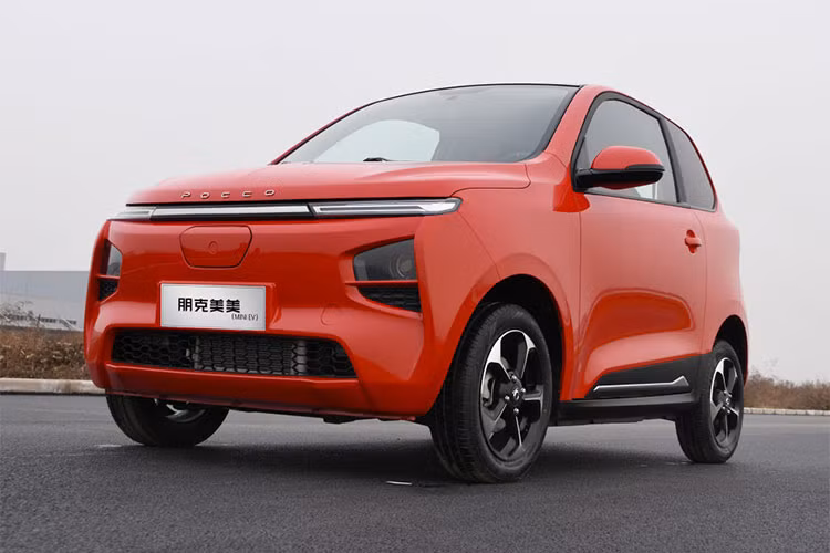 Sau khi chứng kiến thành công vang dội của Wuling Hongguang Mini EV, hàng loạt hãng xe Trung Quốc đã cùng nhau tung ra những mẫu ôtô điện cỡ nhỏ giá rẻ tương tự để cạnh tranh. Một trong số đó có thương hiệu Pocco của Trung Quốc.