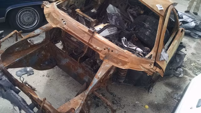 Được biết chiếc Lamborghini Murcielago LP640 này từng dính vào một vụ tai nạn và bị lửa thiêu rụi hoàn toàn, những chi tiết còn xót lại của "siêu bò" này có thể kể đến phuộc trước và 1 bên cửa cắt kéo của xe.