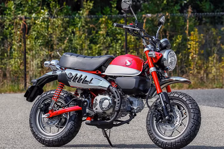 Năm 1967, mẫu "xe khỉ" tí hon Honda Monkey đã lần đầu tiên được bán ra thị trường. Vào năm 2016 tại Nhật Bản, Honda đã "khai tử" dòng Monkey Z50A sau 50 năm sản xuất. Tuy nhiên, đầu năm 2018 những người đam mê dòng minibike đình đám này lại đón nhận mẫu xe máy Honda Monkey 125 ABS thế hệ mới.