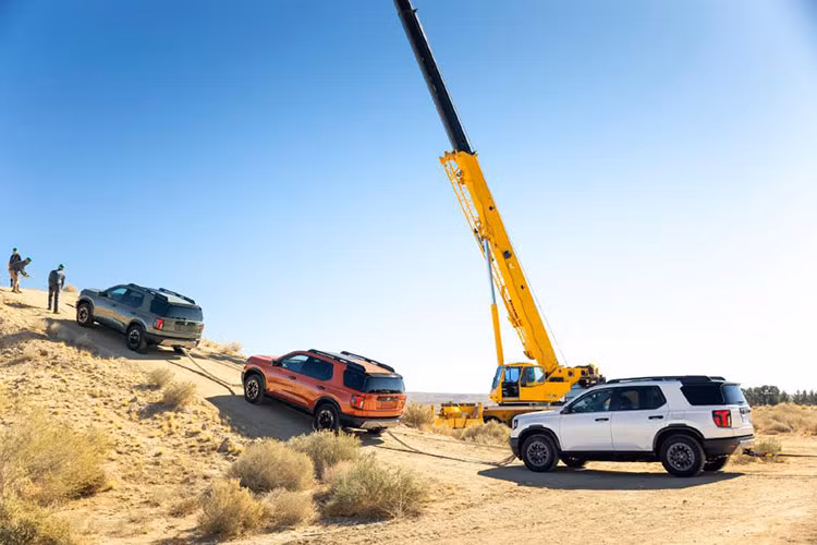 Honda thu thach do ben Passport TrailSport 2026 bang man treo xe