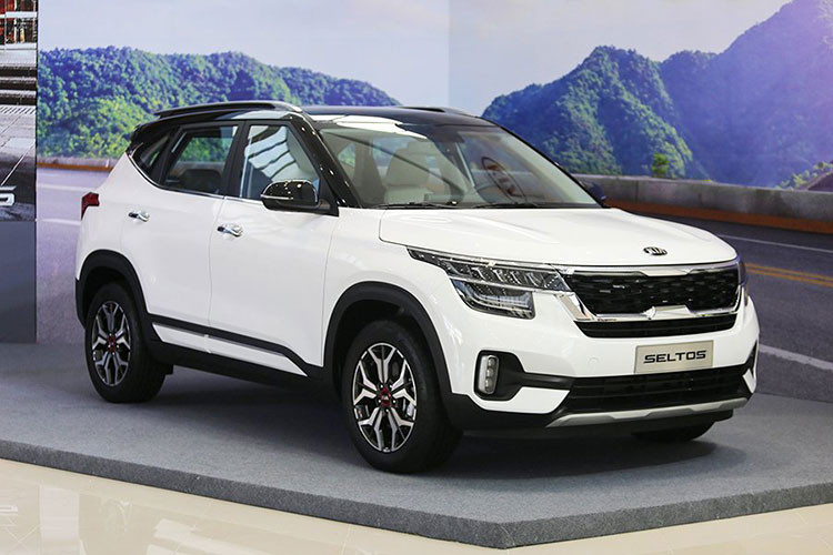 Kia Seltos đang trên đà gặt hái thành công tại thị trường Việt Nam. Kể từ khi mở bán vào cuối quý II/2020, mẫu xe này liên tục rơi vào tình trạng khan hàng. Kết thúc tháng 3, doanh số bán của mẫu xe này đạt 1.602 xe và đứng ở vị trí thứ 4 trong Top 10.