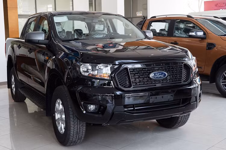 Top oto ban chay nhat Viet Nam 3/2021 - Ford Ranger len dinh