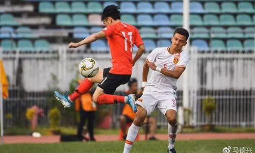 Du gioi HLV U19 Trung Quoc van bi sa thai vi 