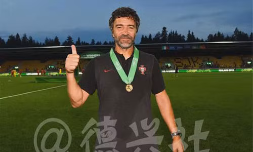 Du gioi HLV U19 Trung Quoc van bi sa thai vi 