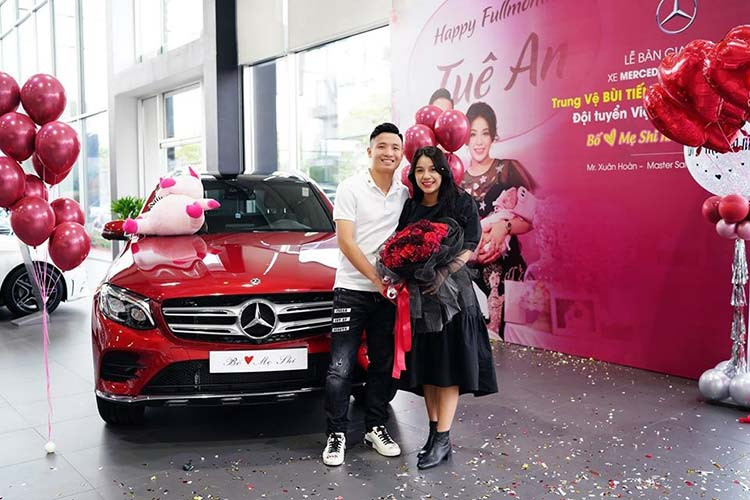 Tính đến tháng 7/2019, đã có khoảng 8.000 chiếc Mercedes-Benz GLC được bán cho khách hàng Việt Nam. Đây là thành quả mà dòng SUV hạng sang này đạt được sau hơn 3 năm có mặt tại thị trường Việt Nam.