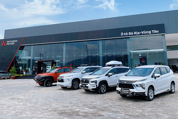 Mitsubishi Motors Viet Nam giam 100% phi truoc ba cho khach mua xe