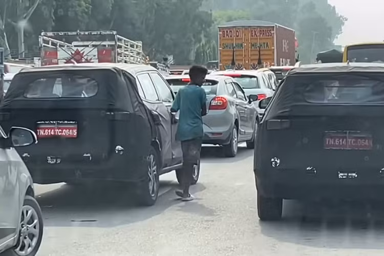 Ở lần nâng cấp này, Hyundai Creta 2024 có thể sẽ được trang bị gói công nghệ hỗ trợ lái 17 tính năng như Seltos và 6 túi khí, camera 360 độ, kiểm soát lực bám đường, phanh ABS, phân bổ lực phanh điện tử EBD, kiểm soát cân bằng điện tử ESP.