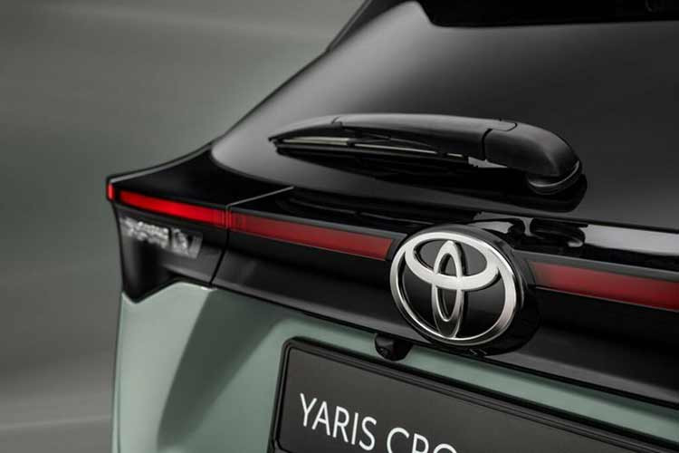 Toyota tuyên bố rằng công nghệ hybrid sạc điện là “yếu tố quyết định số một” đối với những người mua Yaris Cross và đó là lý do tại sao hãng không cung cấp các phiên bản B-SUV chỉ có động cơ đốt trong thuần túy ở Châu Âu.