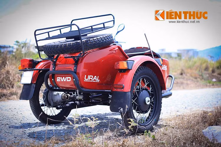 Trước đây, thú chơi Sidecar chủ yếu ở những người lớn tuổi, "các chú, các bác" đã từng phục vụ trong quân ngũ quá nặng tình với dòng xe này. Nhưng đến nay, thú chơi đã lan rộng tới cả những người trung tuổi và đến cả những lứa thanh niên trẻ tuổi đấy nhiệt huyết.