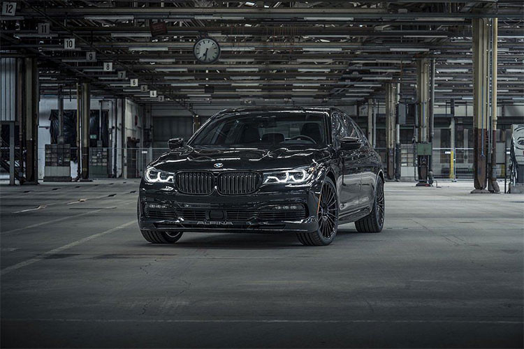 Mẫu xe BMW Alpina B7 Exclusive Edition chỉ bán ở thị trường Canada nhằm đáp ứng nhu cầu của khách hàng tại đây về một chiếc siêu sedan hạng sang hiệu năng cao, khi mà họ không thể tim thấy một chiếc BMW M7 như kỳ vọng mà chỉ có thể lựa chọn M760Li hoặc bản độ Alpina.