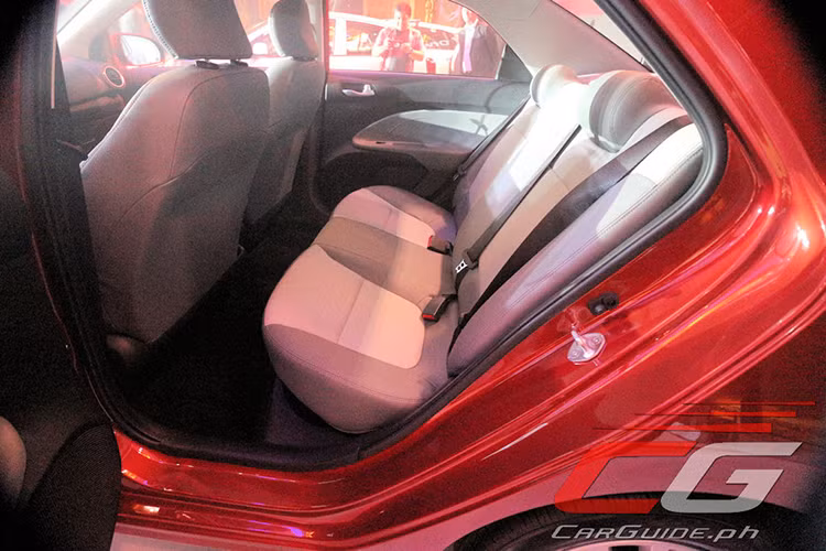 "Trái tim" của Kia Soluto 2019 tại thị trường Philippines là máy xăng 4 xi-lanh Dual CVVT, dung tích 1,4 lít, sản sinh công suất tối đa 95 mã lực tại tua máy 6.000 vòng/phút và mô-men xoắn cực đại 132 Nm tại tua máy 4.000 vòng/phút. Sức mạnh được truyền tới bánh thông qua hộp số tự động 4 cấp hoặc sàn 5 cấp.