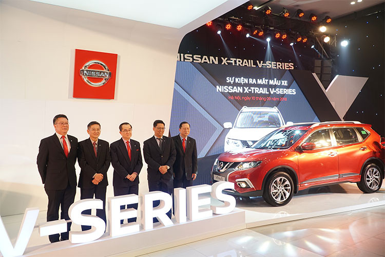 Phiên bản của mẫu xe Nissan X-Trail V-Series mới là nỗ lực của hãng xe Nhật Bản nhằm thúc đẩy doanh số của mẫu xe này tại Việt Nam. So với những phiên bản tiền nhiệm, điểm nhấn của X-Trail V-series phiên bản 2018 trẻ trung, thể thao và hiện đại năng động hơn khá nhiều.