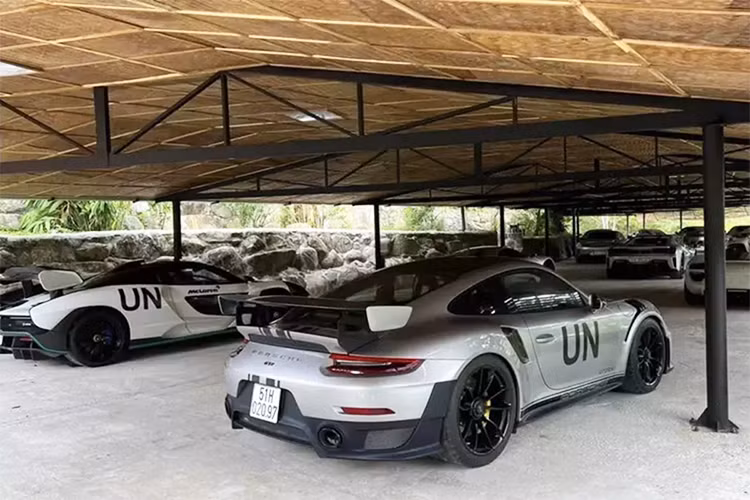 Khi được hỏi về chi phí tham dự, phía đại diện Trung Nguyên xác nhận sẽ chỉ trưng bày xe tại điểm xuất phát là TP HCM, không đồng hành cùng đoàn di chuyển đến Singapore, tuy nhiên, 1 khoản chi phí hỗ trợ đã được 2 bên thống nhất, sẽ sớm được công bố tới đây.