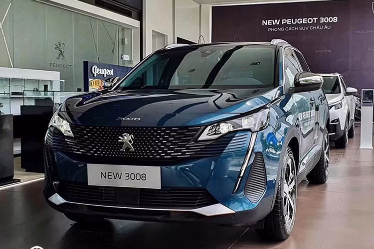 Hang loat xe oto tai Viet Nam tang gia tu thang 9/2022