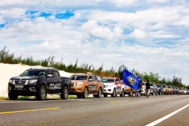 Được lên kế hoạch chuẩn bị từ 3 tháng trước đó, vào ngày 20/6 vừa qua, 300 thành viên cùng 70 chiếc xe bán tải Navara đồng loạt xuất phát từ các tỉnh thành khác nhau tiến về Đà Nẵng để gặp mặt tại sinh nhật lần thứ 3.