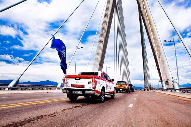 Cũng tại Đà Nẵng, Gala sinh nhật năm nay được đầu tư rất hoành tráng và chuyên nghiệp với nhạc EDM sôi động, vũ điệu nhộn nhịp của ban nhạc đến từ Philippines và cả những hoạt động team building mang đến bầu không khí vui tươi, đầy ắp tiếng cười cho mọi người.