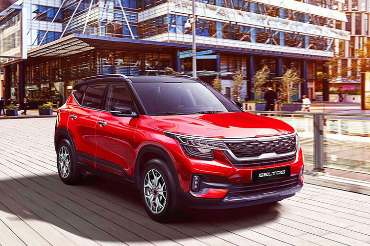 Như vậy, dải sản phẩm KIA Seltos phân phối tại Việt Nam hiện khá đa dạng với 4 phiên bản là Deluxe, Luxury, Premium và GT-Line. Trừ GT-Line dùng động cơ 1.4L, các phiên bản còn lại đều có đến 2 tùy chọn động cơ cho khách hàng dễ dàng lựa chọn theo nhu cầu bản thân.