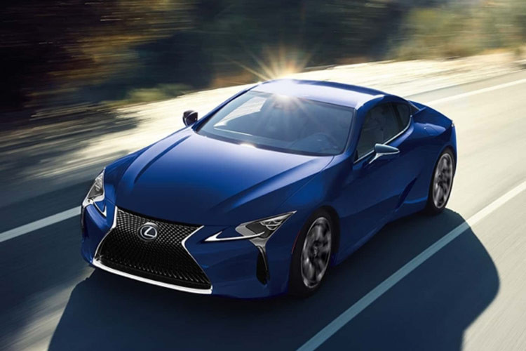 Thương hiệu hạng sang Nhật Bản vừa chính thức giới thiệu mẫu Lexus LC 500 2025 mới tại thị trường Mỹ với một số nâng cấp nhẹ cùng mức giá cao hơn so với phiên bản trước.