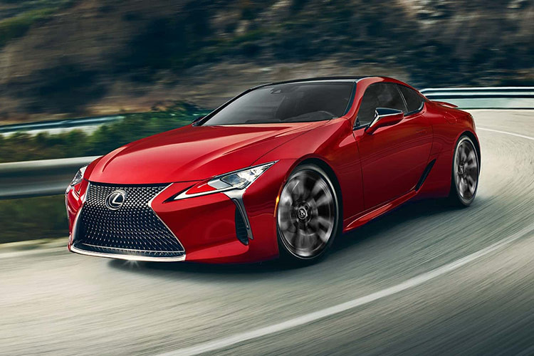 Mức giá xe Lexus LC 500 2025 sẽ có ba phiên bản bao gồm: LC 500 tiêu chuẩn với giá 100.500 USD (khoảng 2,498 tỷ đồng), LC 500h (hybrid) có giá 103.600 USD (khoảng 2,575 tỷ đồng) và LC 500 Convertible (mui trần) với mức giá 107.600 USD (khoảng 2,674 tỷ đồng). 